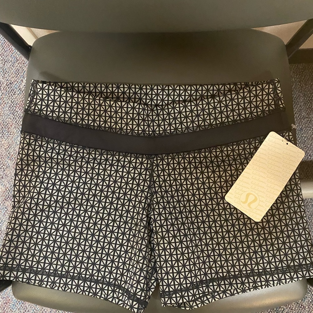 Lululemon Groove Short
